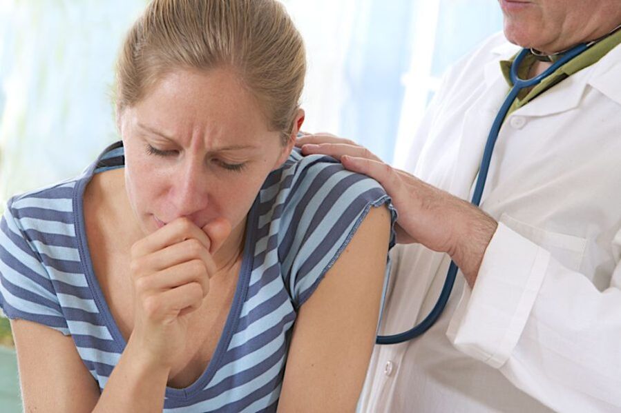 a doctor cough during smoking